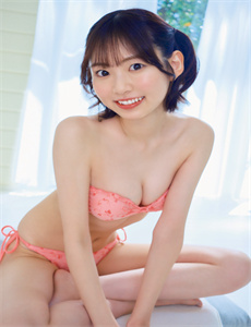 大胸隔壁女孩